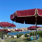 Domus De Mari بيت للعطل *