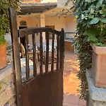 Domus De Mari بيت للعطل بالاو