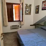 Domus De Mari بيت للعطل بالاو