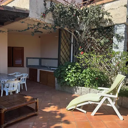 بيت للعطل Domus De Mari