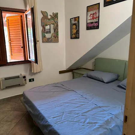 Domus De Mari