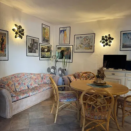 Domus De Mari *