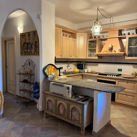 בית נופש Domus De Mari פאלאו